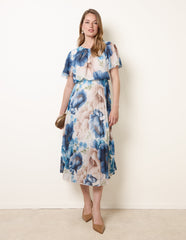 Pleated Scoop Neck Short Sleeve Floral Dress
