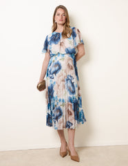 Pleated Scoop Neck Short Sleeve Floral Dress