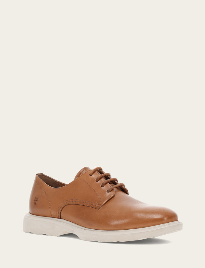 Connor Oxford - Saddle - Hero
